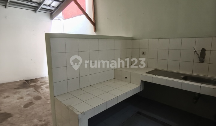 Rumah 1 lantai 2+1 kamar hadap selatan di Sutera Kirana 2