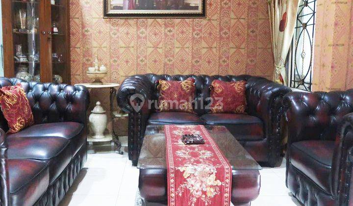 Rumah 1 Lantai 3+1 Kamar Hadap Utara di Taman Royal 2