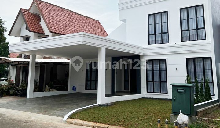 Rumah 2 lantai 4+1 kamar hadap selatan di Sutera Cemara