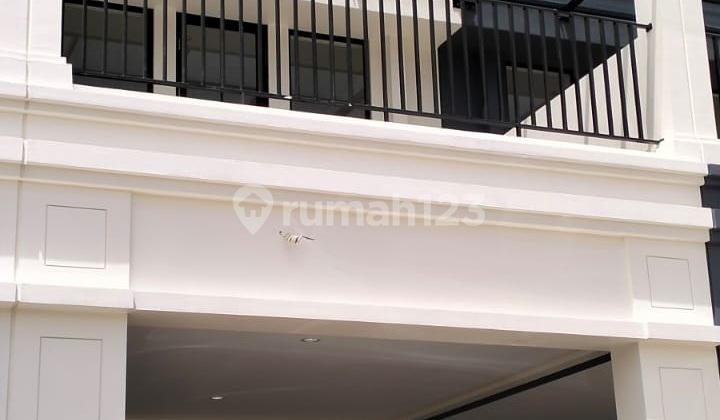 Ruko Hudson 3 floors facing main road double alfresco Ruko Hudson 3 floors facing main road double alfresco