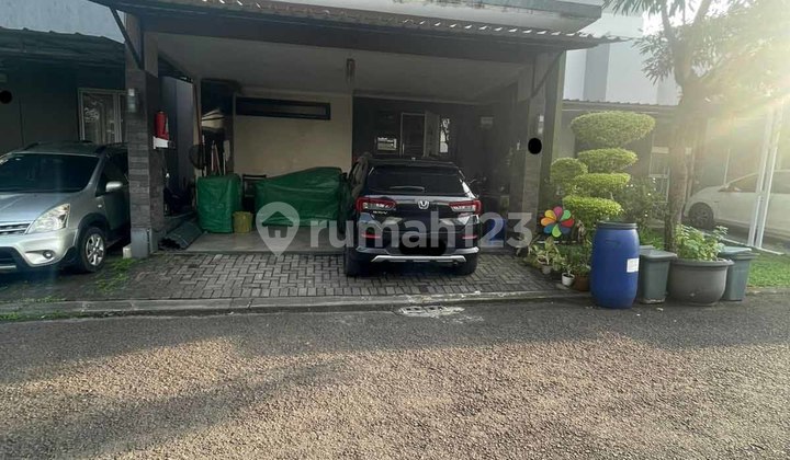 Affordable 2-Story House with 3+1 Rooms Near Toll Road at Icon