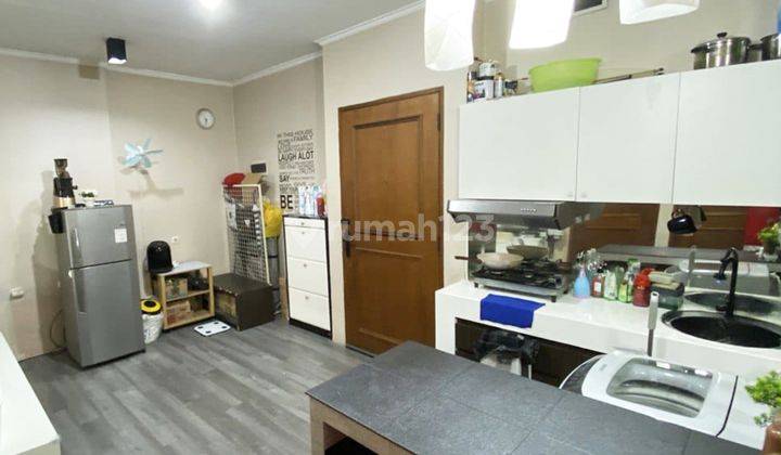 ruang keluarga mediterania gajah mada 2 kamar
