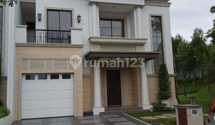 Rumah hook 2 lantai 4+1 kamar hadap timur laut di Jadeite