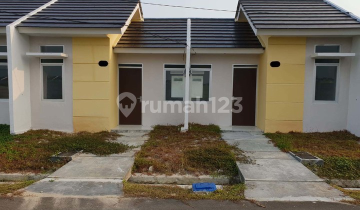 Rumah 2 Gandeng 1 Lantai 1 Kamar Timur Laut di Citra Maja Raya