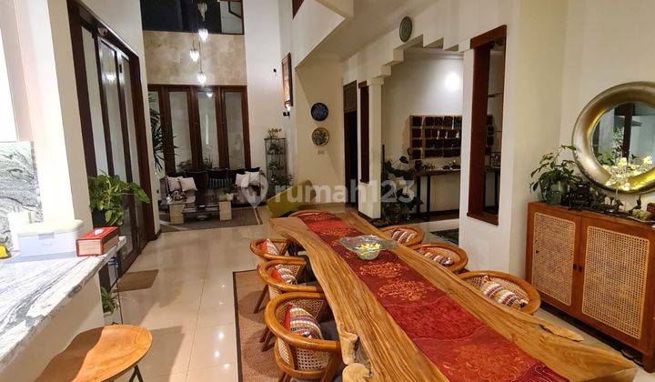 Rumah 2 Lantai 4+1 Kamar Kolam Renang di Sutera Magnolia 1