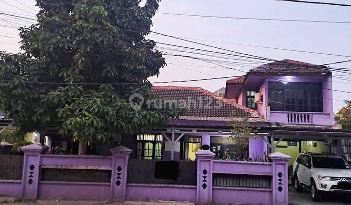 Rumah Hook 2 Lantai 4+1 Kamar Hadap Selatan di Sukasari 1