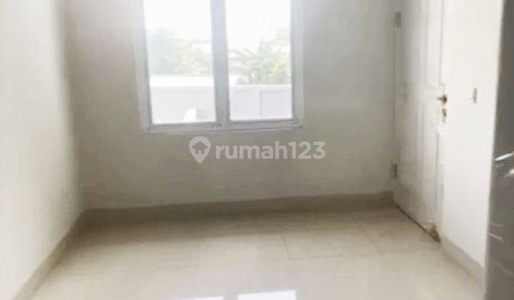 Rumah 2 Lantai 3 Kamar Dekat Pintu Tol di Banjar Wijaya 2