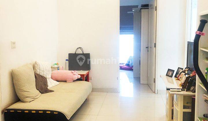 Rumah Hook 2 Lantai 4+1 Kamar Hadap Utara di Sutera Feronia 1