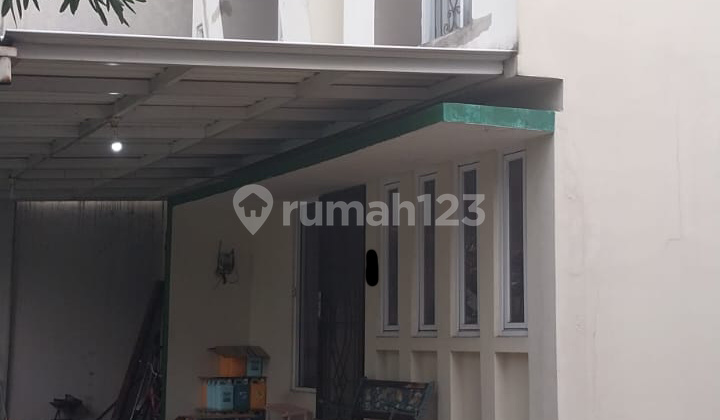 Two-story 4-bedroom south-facing house in Oleaster Two-story 4-bedroom south-facing house in Oleaster