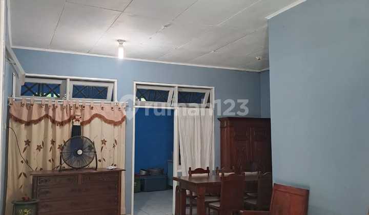 Affordable 1-story house with 2 bedrooms near the toll road in Villa Permata. 2