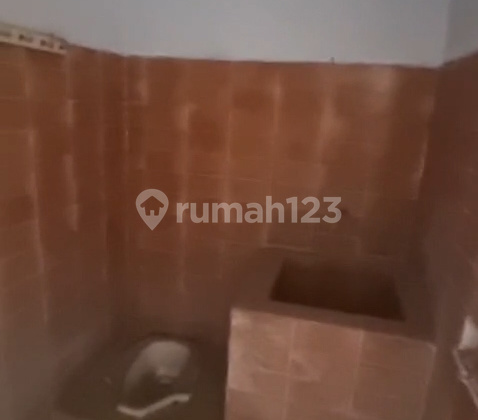 Affordable 1-story 2-bedroom house needs renovation in Sector 6 2