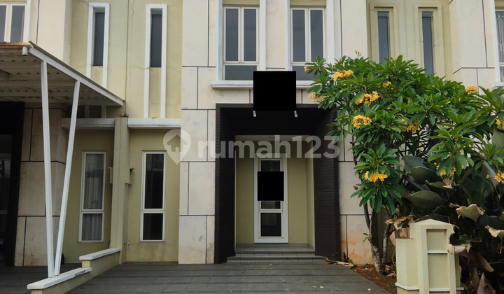 A 2-story house with 4+1 bedrooms facing south in Sutera Leora.