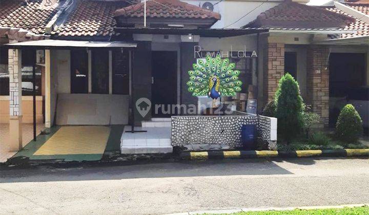 Rumah 2 Lantai 2+1 Kamar Dekat Uph di Taman Permata 1