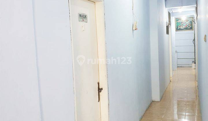 Rumah 2 Lantai 5 Kamar Hadap Selatan Dekat Penabur di Sektor 1C 2