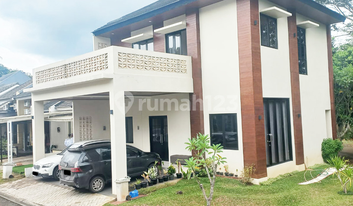 Rumah hook 2 lantai 3+1 kamar hadap tenggara di Neo Catalonia