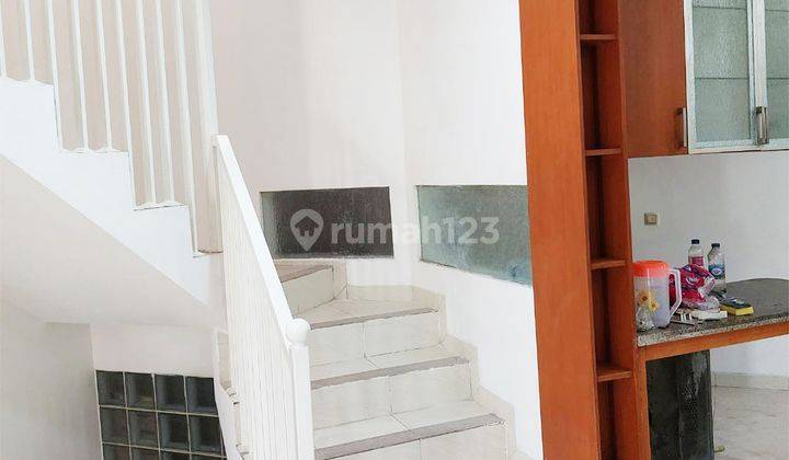 Rumah Siap Huni 2 Lantai 4+1 Kamar di Banjar Wijaya 2