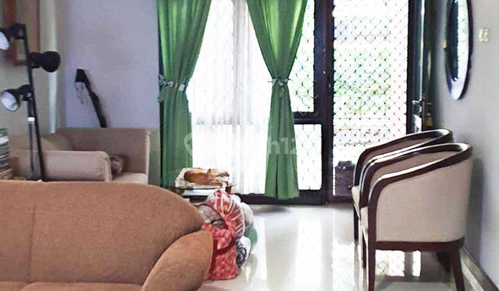 Rumah 1,5 Lantai 5+2 Kamar di Villa Melati Mas 1