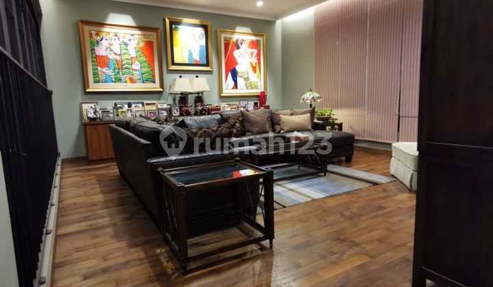 2-story house with 6+5 bedrooms facing west, swimming pool in Tirta Golf 2-story house with 6+5 bedrooms facing west, swimming pool in Tirta Golf