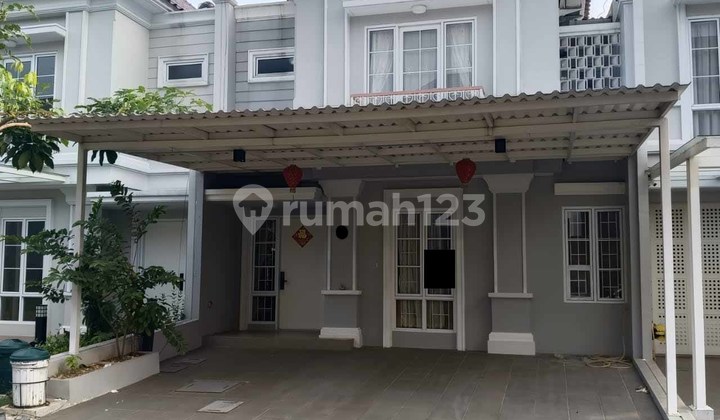 2-Story House with 3 North-Facing Bedrooms in Menaggio