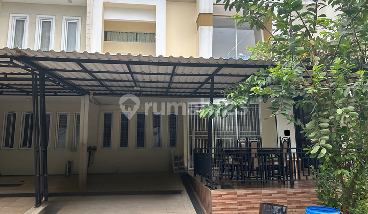 Rumah 2 lantai 5 kamar dekat sekolah Penabur di Oleaster 1