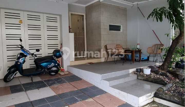 Rumah 2 lantai 3+1 kamar hadap selatan di Volta Rumah 2 lantai 3+1 kamar hadap selatan di Volta