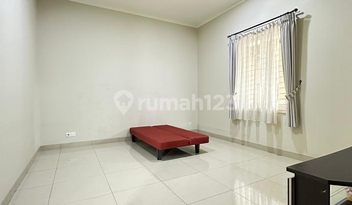 Rumah Siap Huni 2 Lantai 4+1 Kamar Hadap Barat di Ruby 2