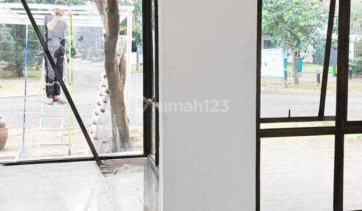 Rumah Hook 2 Lantai 3+1 Kamar Dekat Pintu Tol di Icon 2