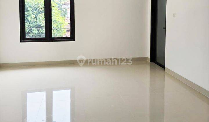 Rumah Baru 2 Lantai 3+1 Kamar di Taman Ubud  2