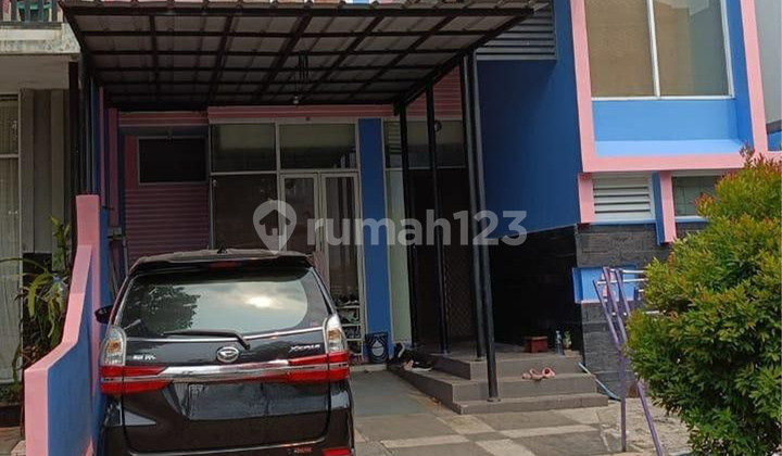 Rumah 2 lantai 3+1 kamar belakang WTC di Royal Serpong Village