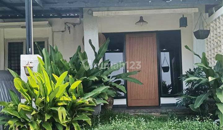 Rumah 1 Lantai 2 Kamar Dekat Stasiun Kereta di Bintaro Village 1