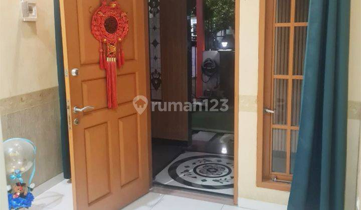 Rumah 1,5 Lantai 3+1 Kamar Hadap Utara di Villa Melati Mas 1