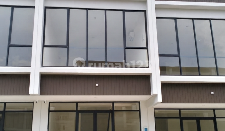 Ruko Sorrento 2 Lantai Hadap Dalam dan Selatan Siap Pakai