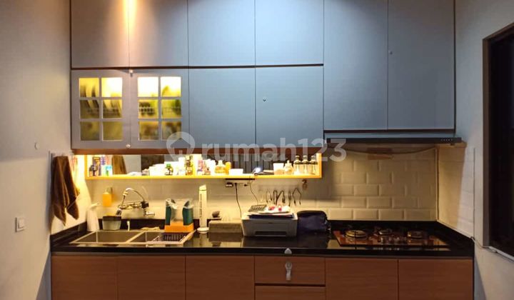 Rumah 2 lantai 3 kamar siap huni dekat tol di Savia 2