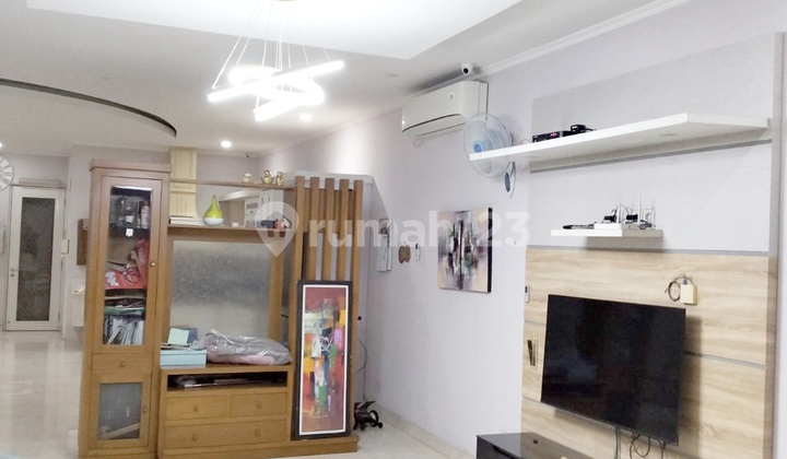 Rumah 2 lantai 3+1 kamar hadap utara di Alam Sutera