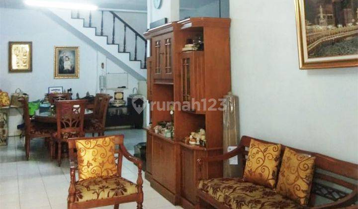 Rumah 2 Lantai 3+1 Kamar Dekat Pintu Tol di Villa Melati Mas 2