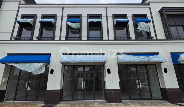 2-Storey Ready-to-Use Shop House Facing Main Road in Citra Garden Serpong