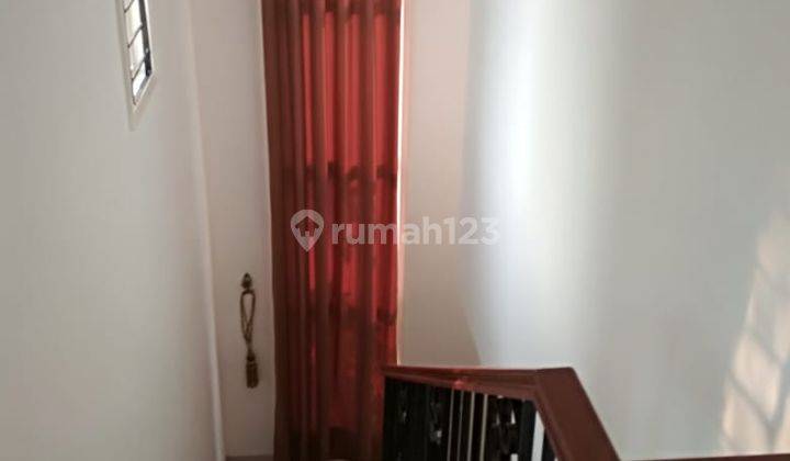 Rumah hook 2 lantai 3+1 kamar nonfurnish di Garnet 2