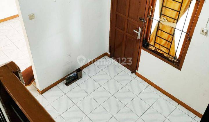 Rumah 2 Lantai 2 Kamar Hadap Utara di Catalina 1