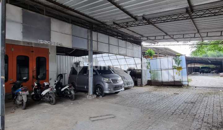 Gudang lebar 33 pinggir jalan raya kontainer 40 feet