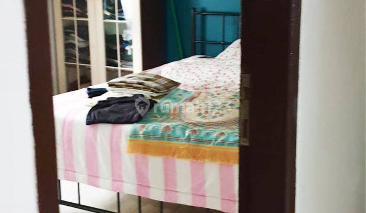 Rumah 1,5 Lantai 5+2 Kamar di Villa Melati Mas 2