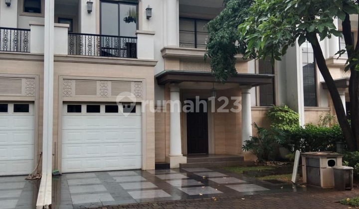 2-story house with 4+1 bedrooms facing south and a swimming pool in Jadeite