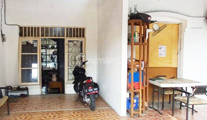 Rumah 1 Lantai 2+1 Kamar Hadap Timur di Taman Royal 1