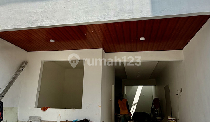 Rumah 3 Lantai 3 Kamar Attic Room di Villa Melati Mas