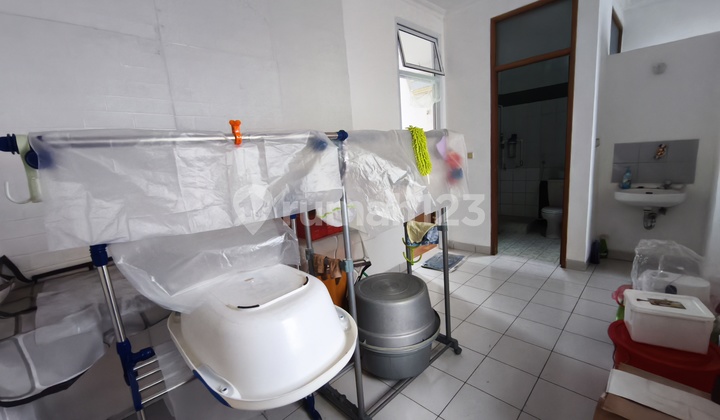 Rumah 2 lantai 2 kamar hadap utara di Sutera Kirana 2