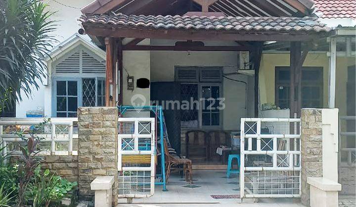 Rumah 1,5 Lantai 3 Kamar Hadap Timur Di Mahkota Mas 1