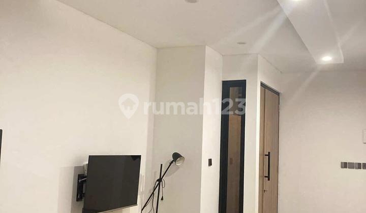 Rumah 2 Lantai 3 Kamar Barat Daya di Graha Bintaro 2