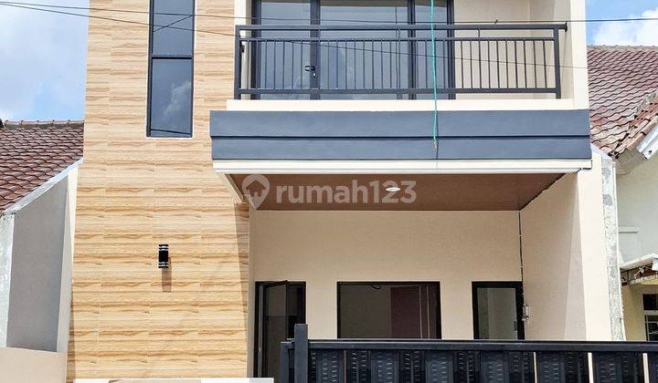 Rumah Baru 2 Lantai 4 Kamar di Regency Melati Mas 1