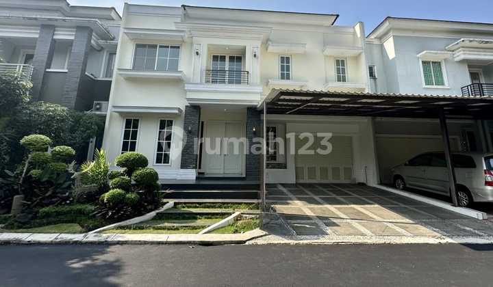 Rumah 2 lantai 4+1 kamar hadap barat laut di Aquamarine