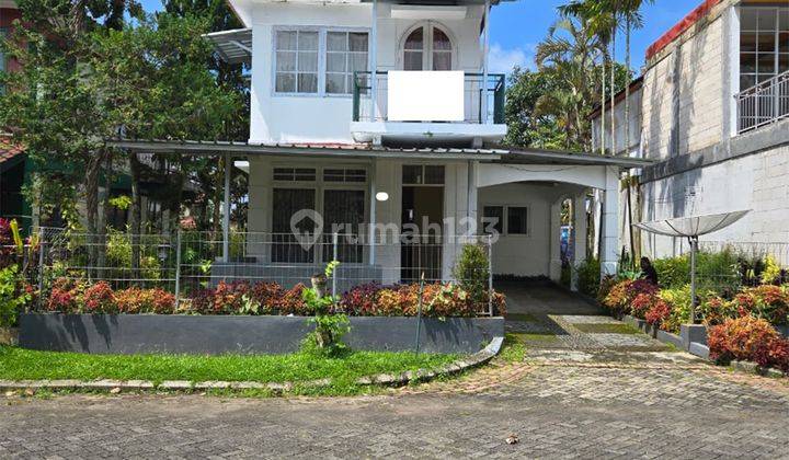 Rumah siap huni 2 lantai 3 kamar hadap selatan di Pacet 1