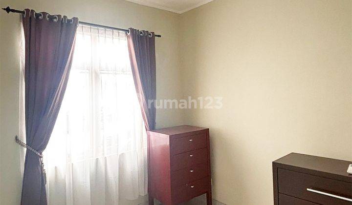 Rumah 2 Lantai 3 Kamar Semi Furnished di Foresta 2